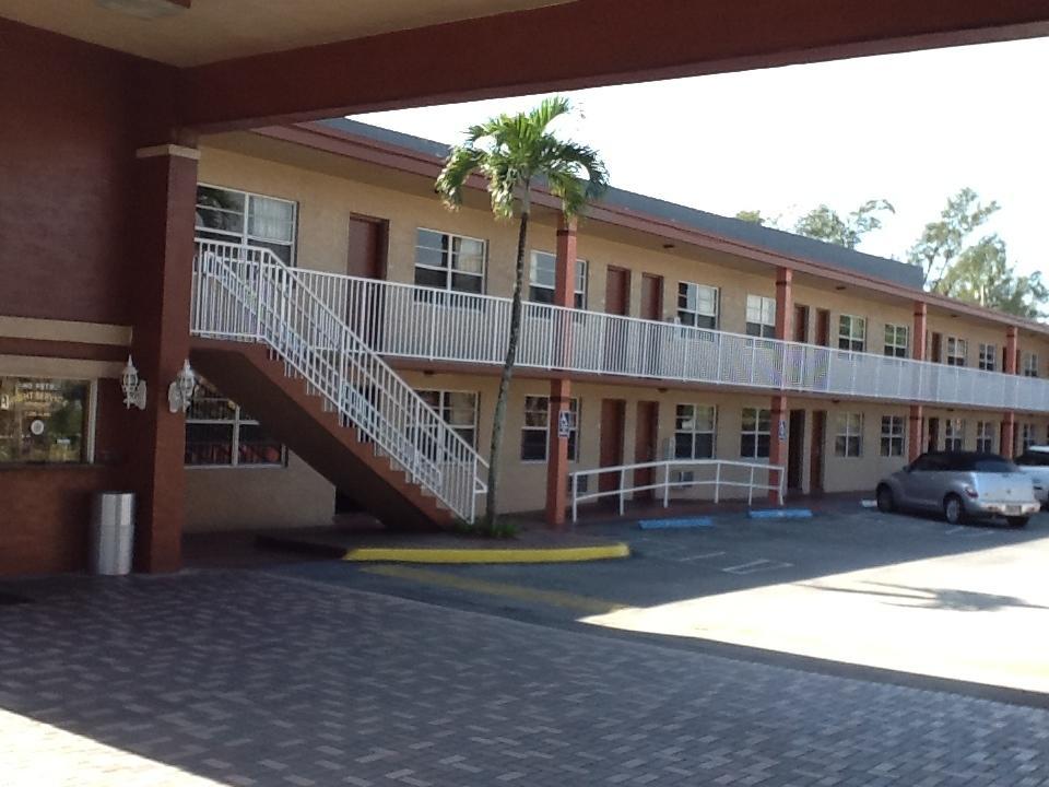 America'S Best Inn & Suites Fort Lauderdale North Exterior foto